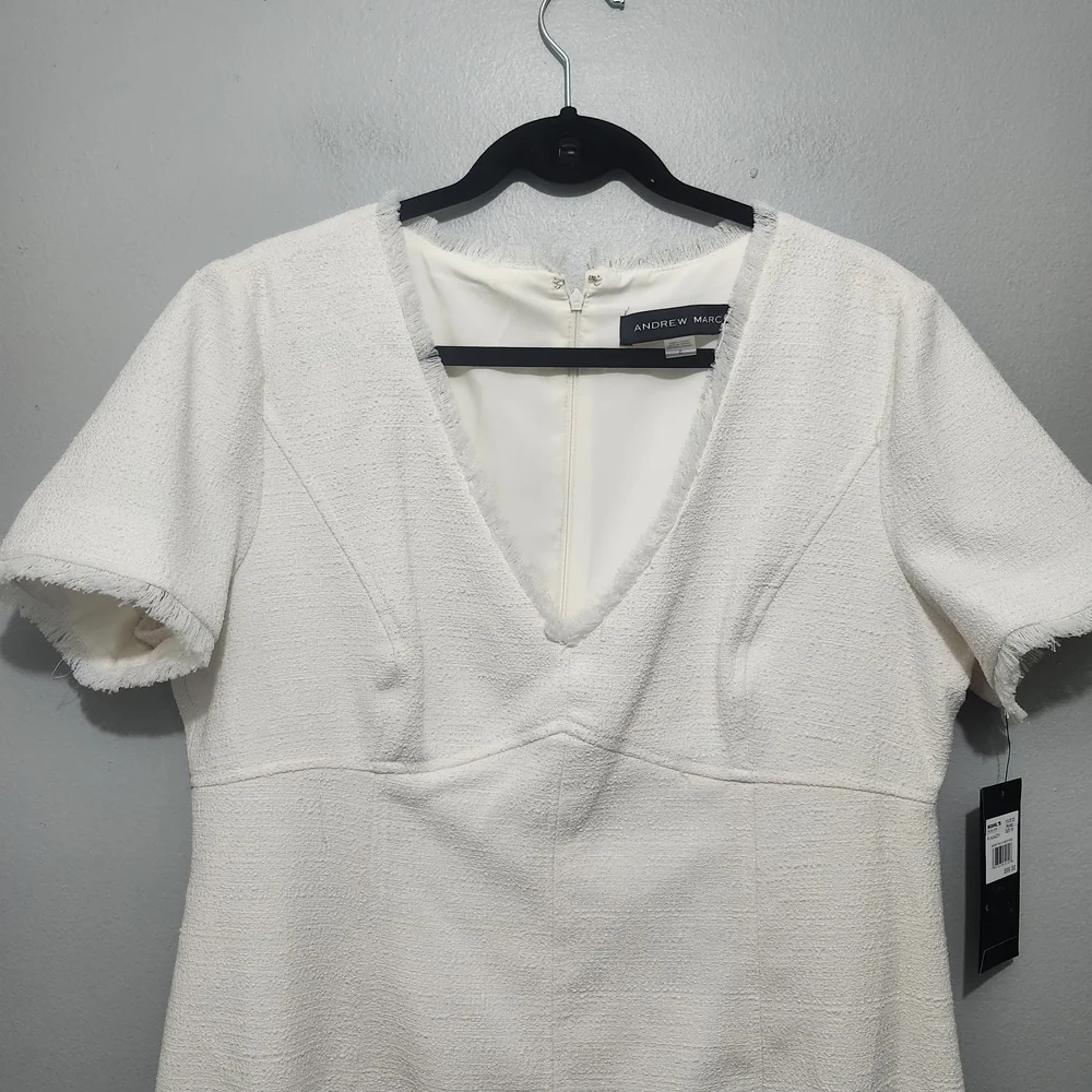 Andrew Marc Ivory V-Neck Dress Size 16 New With Tags - Picture 2 of 9